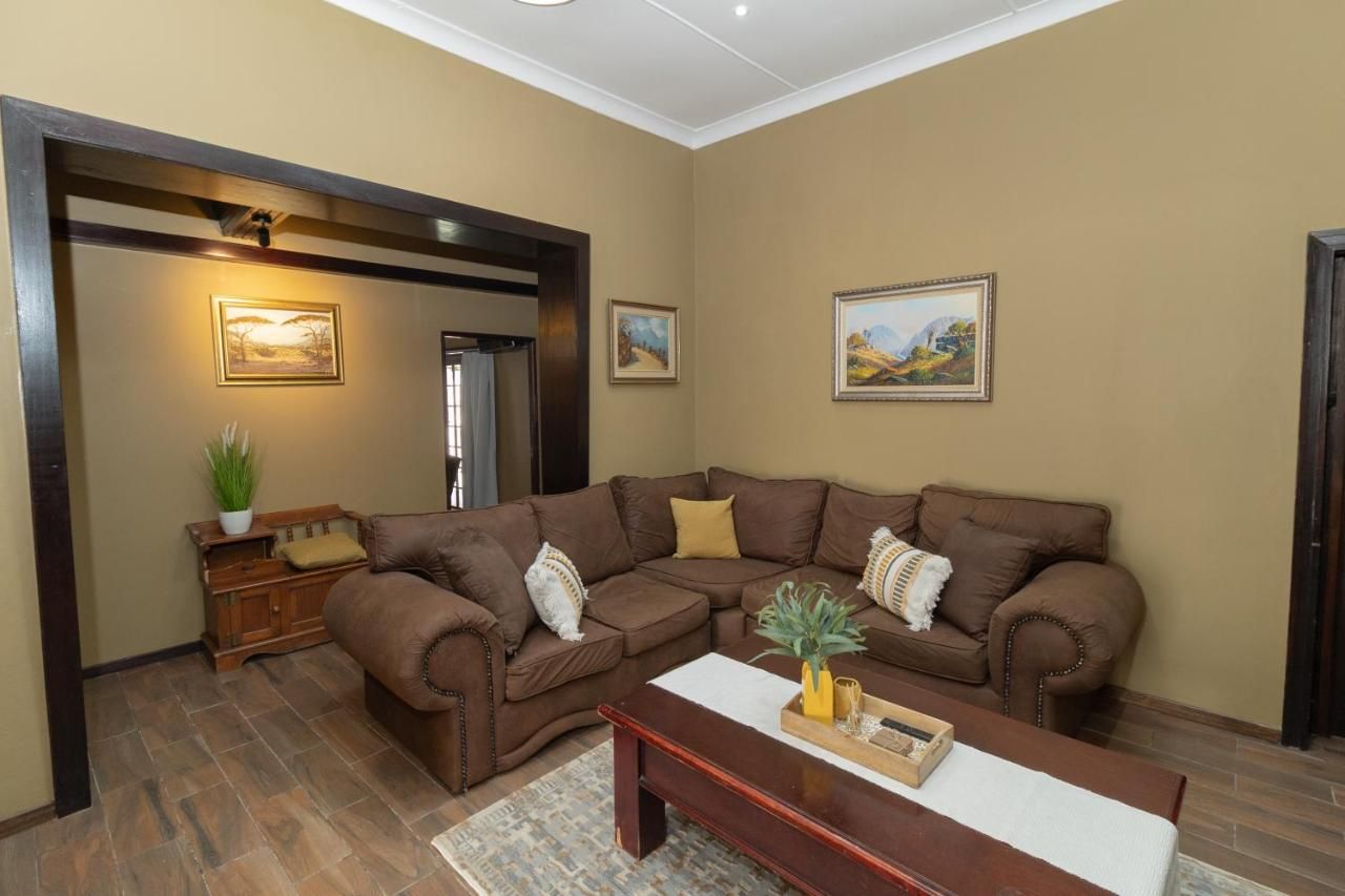 Lounge with leather couches