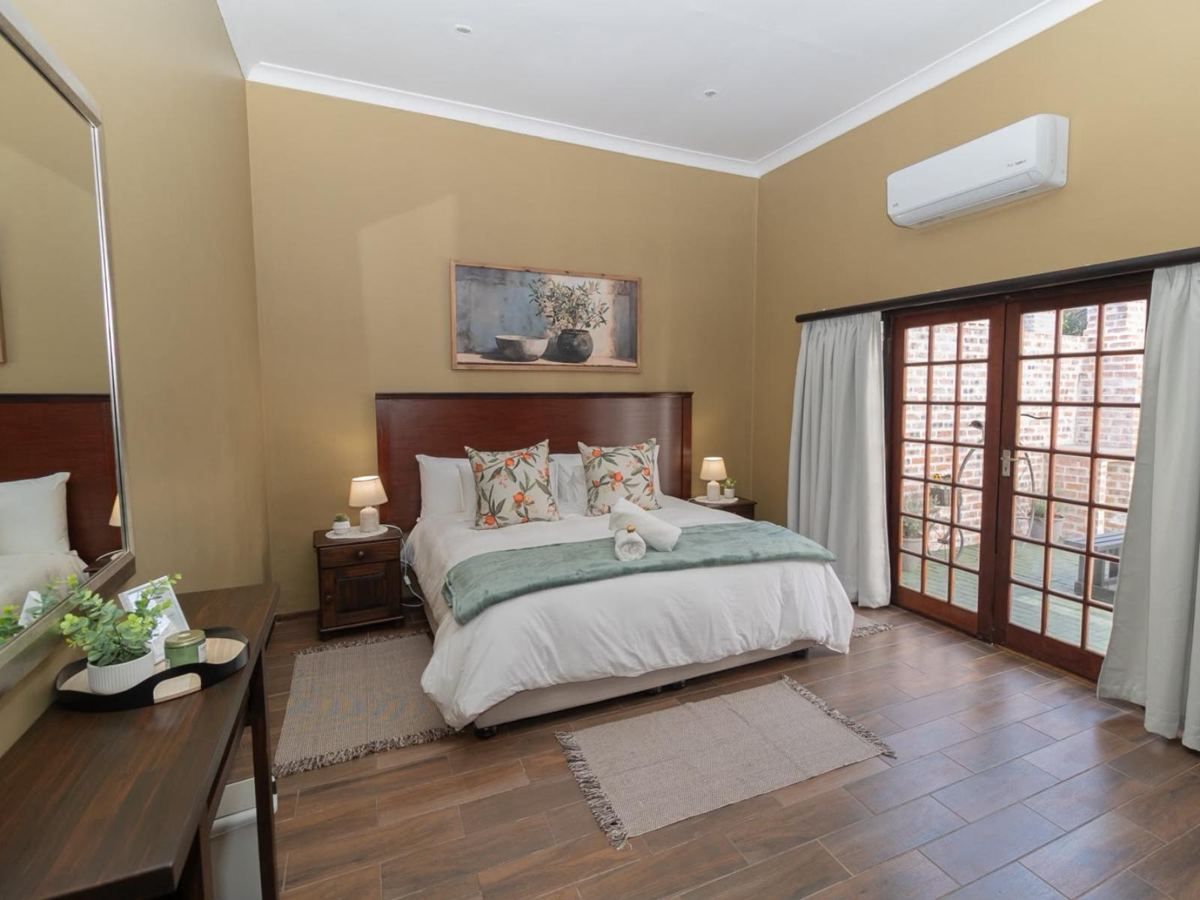 Unit 1, King Room